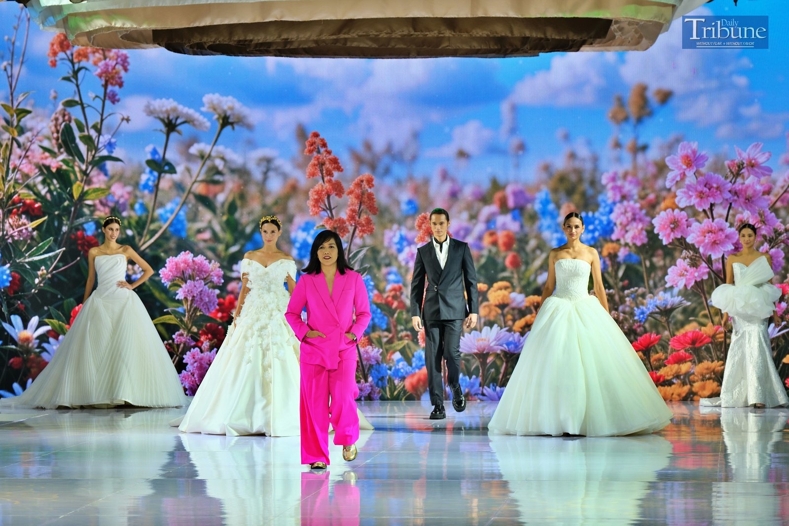 TRIBUNE-BRIDALFAIR